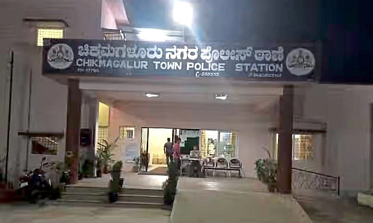Chikkamagaluru: ಪೊಲೀಸ್‌ ಠಾಣೆ ಮೆಟ್ಟಿಲೇರಿದ ಮುಖಂಡರ ಬೆಂಬಲಿಗರ ಪ್ರತಿಷ್ಠೆಯ ಜಗಳ
