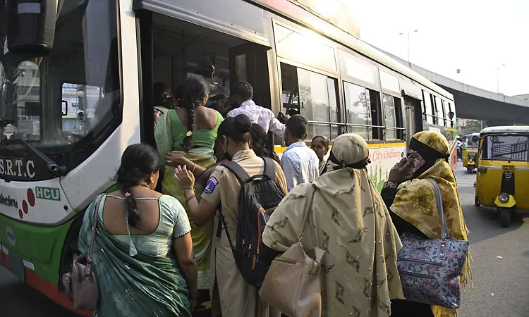 Free Bus: ಜೂನ್ 1ರಿಂದ  ಪ.ಬಂಗಾಳದ ಮಹಿಳೆಯರಿಗೆ ಉಚಿತ ಬಸ್ ಪ್ರಯಾಣ: ಸರ್ಕಾರದ ಆದೇಶ