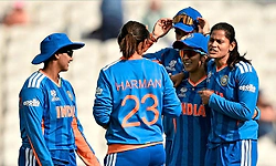 Women's T20 WC: ದ.ಆಫ್ರಿಕಾ ಸೋತ ಭಾರತಕ್ಕೆ ಇನ್ನೂ ಇದೆಯಾ ಸೆಮಿ ಅವಕಾಶ? ಹೀಗಿದೆ ಲೆಕ್ಕಾಚಾರ