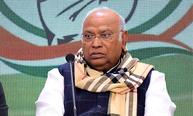 ರಾಷ್ಟ್ರಗೀತೆ ಹೆಸರಲ್ಲಿ ಮತ ಧ್ರುವೀಕರಣ: ಮಲ್ಲಿಕಾರ್ಜುನ ಖರ್ಗೆ