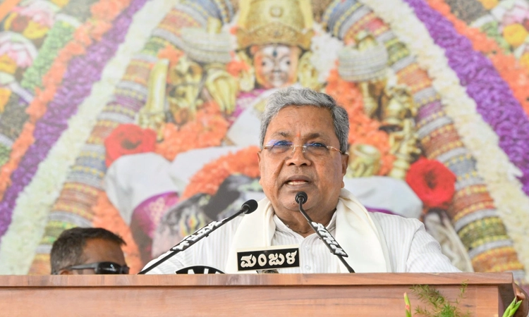 Mysore: ಗೋಡಾ ಹೈ - ಮೈದಾನ್ ಹೈ, ಬನ್ನಿ ಚುನಾವಣೆಯಲ್ಲಿ ರಾಜಕಾರಣ ಮಾಡೋಣ: ಸಿದ್ದರಾಮಯ್ಯ