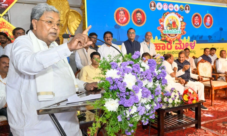 ಜಿಎಸ್‌ಟಿ ಹೆಚ್ಚಿಸಿದ್ದೇ ಮೋದಿ, ಈಗ ಬೆನ್ನು ತಟ್ಟಿಕೊಳ್ತಿರೋದೂ ಅವರೇ: ಸಿಎಂ ಸಿದ್ದರಾಮಯ್ಯ 