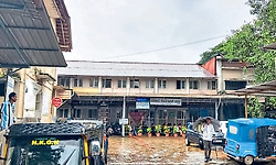 ಪುತ್ತೂರು ಆಸ್ಪತ್ರೆಗೆ ಪ್ರಭಾರ, ಗುತ್ತಿಗೆಯೇ ಆಧಾರ!