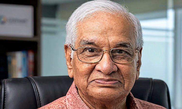 ಹೊರ ರಾಜ್ಯದ ಅಧಿಕಾರಿ ಹಸ್ತಕ್ಷೇಪ: ಮಹಾ ಯುಸಿಸಿ ಸಮಿತಿ ತೊರೆದ ನಿ. ಜಡ್ಜ್