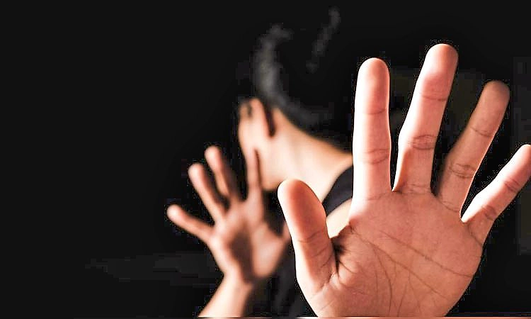 ಬಾಲಕಿಗೆ ಲಾಡ್ಜ್‌ನಲ್ಲಿ ಲೈಂಗಿಕ ಕಿರುಕುಳ: ಬ್ಲಾಗರ್ ವಿರುದ್ಧ ದೂರು