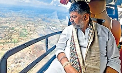 ಚರ್ಚೆಗೀಡಾದ ಹೆಲಿಕಾಪ್ಟರ್‌ನಲ್ಲಿ ಸಿಎಂ ಬರ ಸಮೀಕ್ಷೆ