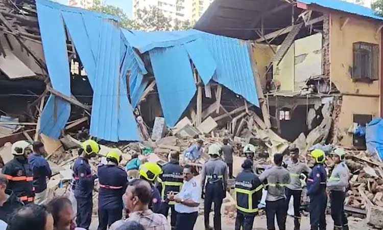 Mumbai: ಕುಸಿದು ಬಿದ್ದ ಹಳೆಯ ಕಟ್ಟಡ... ಏಳು ಮಂದಿ ಆಸ್ಪತ್ರೆಗೆ ದಾಖಲು