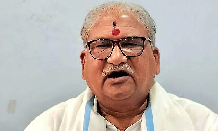 8 ವರ್ಷದಲ್ಲಿ 4 ಸಿಎಂಗಳ ವಿಮಾನ ಹಾರಾಟಕ್ಕೆ 116 ಕೋಟಿ ರೂ. ವೆಚ್ಚ: ಗಡಾದ