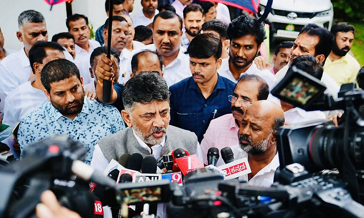 5 ವರ್ಷ ಸಿಎಂ ಆಗಿರ್ತೇನೆ ಎಂದ ಸಿದ್ದರಾಮಯ್ಯಗೆ ಆಲ್‌ ದಿ ಬೆಸ್ಟ್‌ ಎಂದ ಡಿ.ಕೆ.ಶಿವಕುಮಾರ್‌