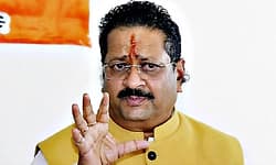 Politics: ರಾಹುಲ್ ಪಕ್ಷ ನಿರ್ನಾಮ ಮಾಡಿ ಇಟಲಿಗೆ ಪಲಾಯನ: ಭವಿಷ್ಯ ನುಡಿದ ಯತ್ನಾಳ್‌