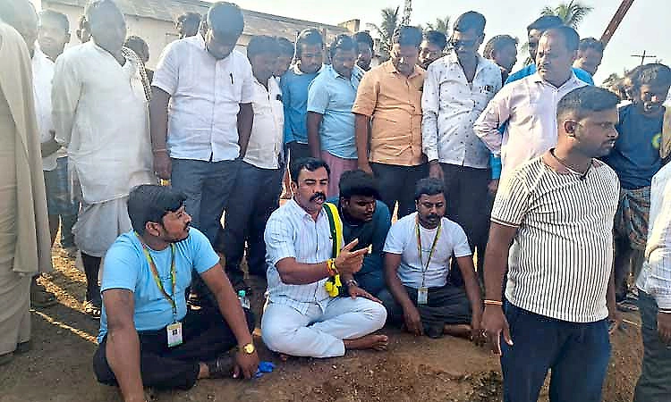 Tension erupts during excavation work at Lakkundi fort temple premises