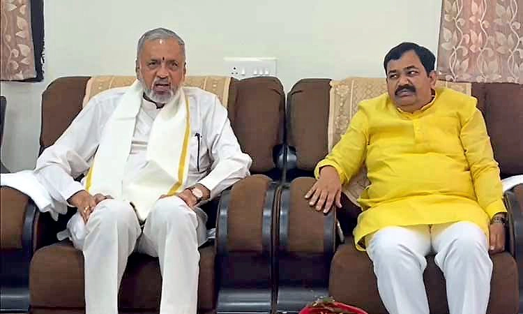 ರಾಜ್ಯಪಾಲರ ವಿರುದ್ಧದ ರಾಜ್ಯ ಸರಕಾರದ ನಡೆಗೆ ಮಾಜಿ ಸ್ಪೀಕರ್ ಖಂಡನೆ