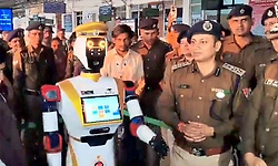 ವಿಶಾಖಪಟ್ಟಣದಲ್ಲಿ ನಿಯೋಜನೆ: ರೈಲು ನಿಲ್ದಾಣದ ಭದ್ರತೆಗೆ ಎಐ ರೋಬೋಟ್‌!