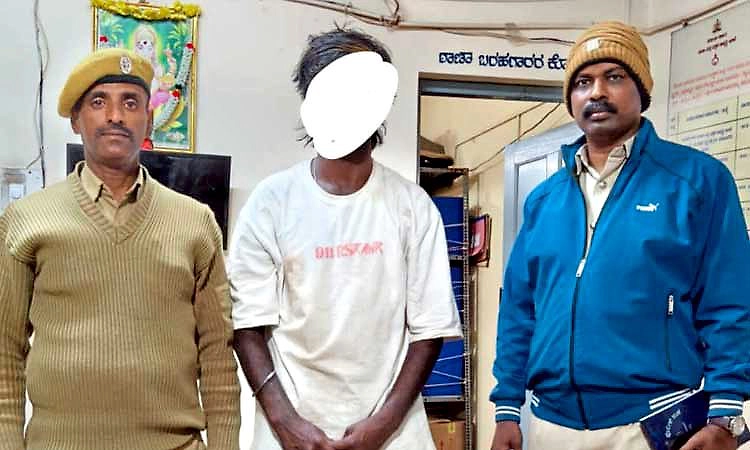 Shivamogga: ಪ್ರೇಮ ವೈಫಲ್ಯ... ಆತ್ಮಹತ್ಯೆಗೆ ಯತ್ನಿಸಿದ ಯುವಕ, ರಕ್ಷಣೆ ಮಾಡಿದ ಪೊಲೀಸರು