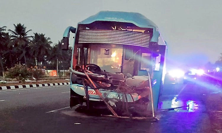 Fatal accident on Bengaluru–Mysuru Expressway: Four passengers killed