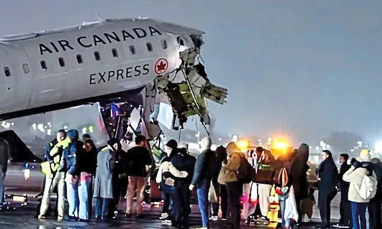 New York: Air Canada Express plane hits fire vehicle at LaGuardia runway, several injured