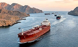 ಹೊರ್ಮುಜ್ ಜಲಸಂಧಿ ಮೂಲಕ ಸಂಚರಿಸುವ ಹಡಗುಗಳಿಗೆ ಸುಂಕ ವಿಧಿಸಲು ಮುಂದಾದ ಇರಾನ್ 