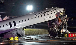 ರನ್‌ವೇನಲ್ಲಿ ಅಗ್ನಿಶಾಮಕ ವಾಹನಕ್ಕೆ ಢಿಕ್ಕಿ ಹೊಡೆದ ವಿಮಾನ; ಪೈಲಟ್ ಸೇರಿ ಇಬ್ಬರು ಸಾವು