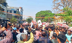 ಅಕ್ಸಾ ಹೋರಾಟಕ್ಕೆ ನೀಡದ ಅವಕಾಶ: ಹೈಕೋರ್ಟ್ ಗೆ ಮೊರೆ