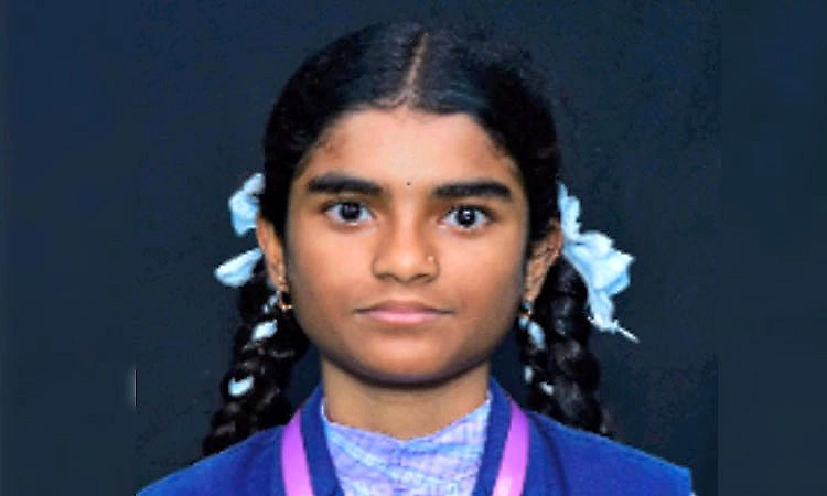 Tea stall owner’s daughter secures state third rank in SSLC with 623 marks
