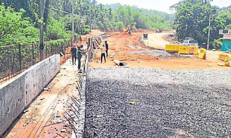 Ujire - ಪೆರಿಯಶಾಂತಿ ರಸ್ತೆ ಕಾಮಗಾರಿಗೆ ವೇಗ