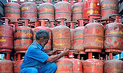 ಎಲ್‌ಪಿಜಿ, ಪೆಟ್ರೋಲಿಯಂ ಉತ್ಪನ್ನಗಳ ಪೂರೈಕೆ ಸ್ಥಿರ: ಅಗರವಾಲ್