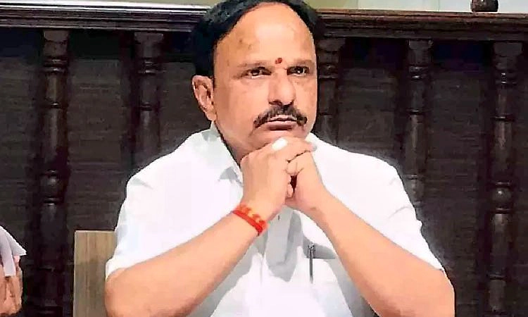 ಸಚಿವ ಡಿ. ಸುಧಾಕರ್ ಆರೋಗ್ಯ ಸ್ಥಿತಿ ಗಂಭೀರ... ತೀವ್ರ ನಿಘಾ ಘಟಕದಲ್ಲಿ ಚಿಕಿತ್ಸೆ