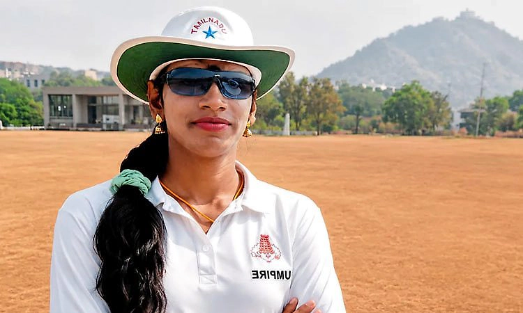 ಐಪಿಎಲ್‌ ಹುಟ್ಟಿಸಿದ ಕನಸು: ಇದು ಭಾರತದ ಮೊದಲ ತೃತೀಯ ಲಿಂಗಿ ಕ್ರಿಕೆಟ್‌ ಅಂಪೈರ್‌ ಸ್ಟೋರಿ