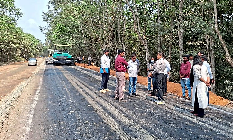 ಹಾವೇರಿ-ಶಿರಸಿ ಹೆದ್ದಾರಿ ಕಾಮಗಾರಿ, ಅಧಿಕಾರಿಗಳು, ಗುತ್ತಿಗೆದಾರರಿಂದ ಜಂಟಿ ಸ್ಥಳ ಪರಿಶೀಲನೆ