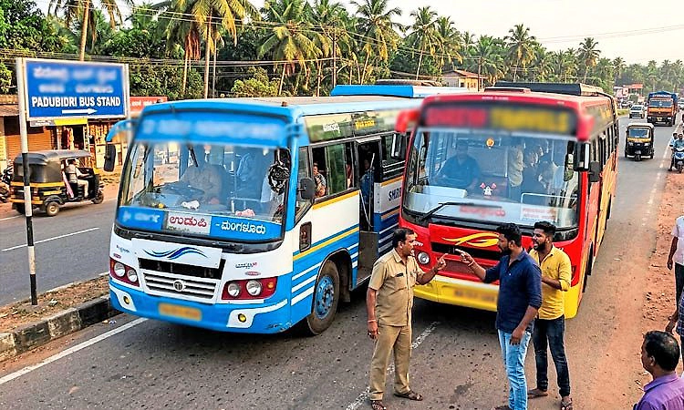 Padubidri: ಓವರ್‌ ಟೇಕ್‌ ಭರಾಟೆ: ಬಸ್ಸನ್ನು ಅಡ್ಡ ಇಟ್ಟು ಚಾಲಕನಿಗೆ ಜೀವ ಬೆದರಿಕೆ