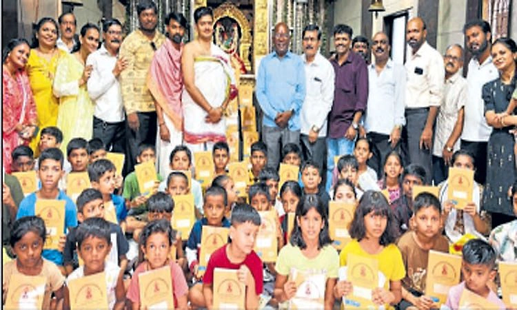 ಭಕ್ತರ ಸಹಕಾರದಿಂದ ಸಮಾಜ ಪರ ಕಾರ್ಯಗಳು ನಿಸ್ವಾರ್ಥವಾಗಿದೆ: ಸಂತೋಷ್‌ ಪೂಜಾರಿ