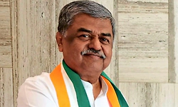 Mangaluru: ಎಸ್ಐಆರ್‌ಗೆ ವಿರೋಧವಿಲ್ಲ, ಅರ್ಹ ಮತದಾರರ ಹೆಸರು ಕೈಬಿಡಬೇಡಿ: ಬಿ.ಕೆ.ಹರಿಪ್ರಸಾದ್