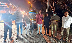 Siruguppa: ರಿಕ್ಷಾದಲ್ಲಿ ಸಾಗಿಸುತ್ತಿದ್ದ 8000 ಮೌಲ್ಯದ ಪಡಿತರ ಅಕ್ಕಿ ವಶ