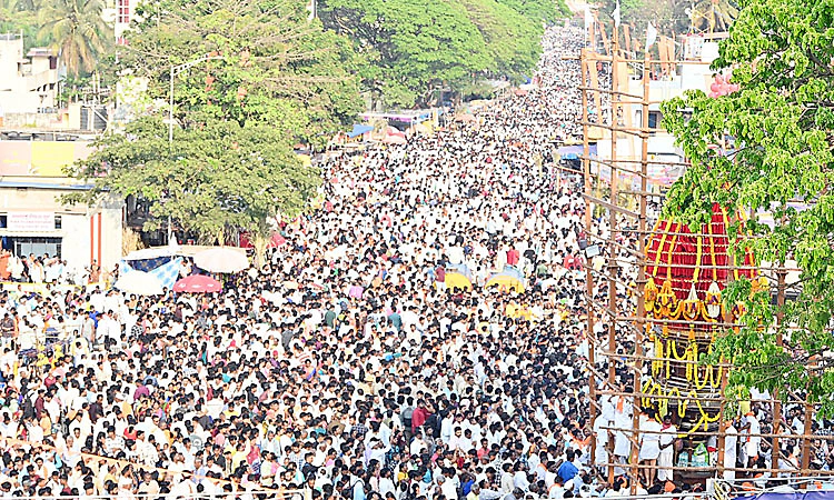 ಭಾವೈಕ್ಯದ ಬೀಡಿನಲ್ಲಿ ಸಪ್ತಾಹದ ಸಂಭ್ರಮ; ಸೇವೆಯಲ್ಲೇ ಸಾರ್ಥಕ್ಯ ಕಾಣುವ ಯುವಜನರು