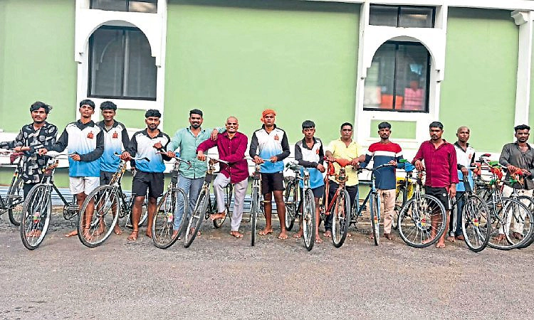 ಹಂಪಿಯಿಂದ ಧರ್ಮಸ್ಥಳಕ್ಕೆ ಸೈಕಲ್‌ನಲ್ಲೇ ಬಂದ 65 ಭಕ್ತರು!