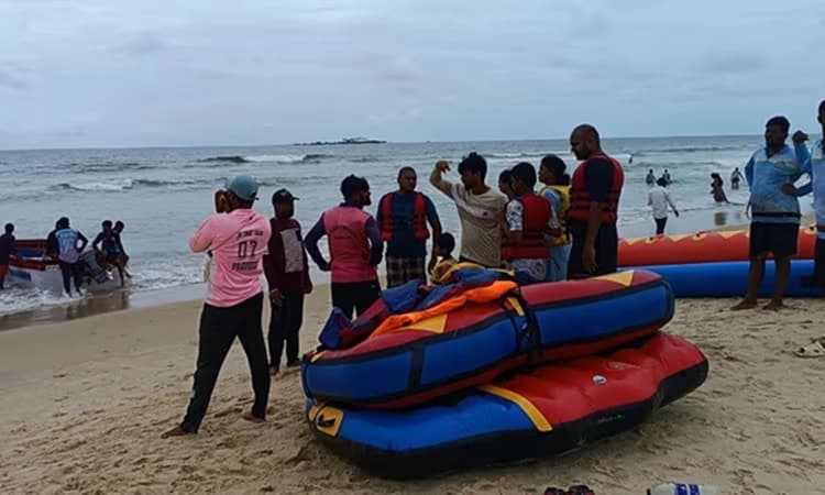 Malpe beach reopens to tourists after monsoon ban, water sports resume