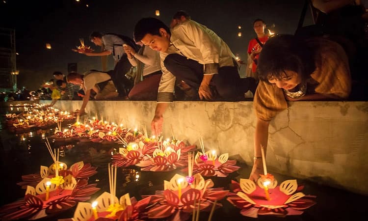 ಬೆಳಕಿನ ಹಬ್ಬ: ಒಳಗಿನ ಬೆಳಕಿನಿಂದ ಜಗತ್ತಿನ ಬೆಳಕಿನವರೆಗೆ