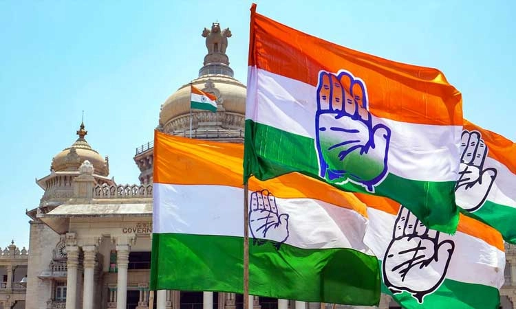 ಉತ್ತರಾಧಿಕಾರಿ ಪಟಾಕಿಗೆ ಕಾಂಗ್ರೆಸ್‌ನಲ್ಲಿ  ಸಂಚಲನ