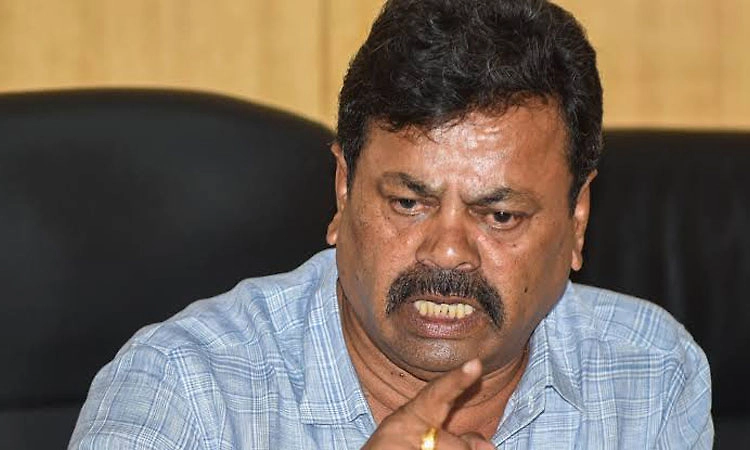 ಕಾಂಗ್ರೆಸ್ ಒಂದು ಸಿಡಿ ಫ್ಯಾಕ್ಟರಿ: ಮಾಜಿ ಸಚಿವ ಎಂ.ಪಿ. ರೇಣುಕಾಚಾರ್ಯ ಆರೋಪ