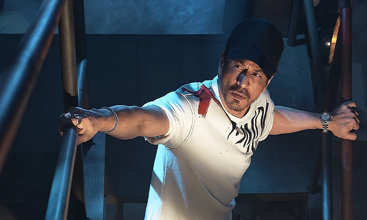 SRK pays tribute to terror victims: 'Nothing can shake India if we have peace among us'