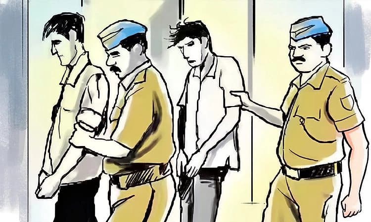 Passport: ನಕಲಿ ದಾಖಲೆ ಸೃಷ್ಟಿ; ಪೊಲೀಸ್ ಸಿಬ್ಬಂದಿ, ಅರ್ಜಿದಾರನ ಬಂಧನ