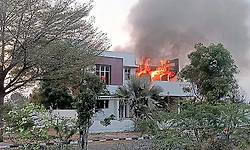 Ballari: Model house owned by Reddy set on fire by youths shooting reels; 8 detained, including minors