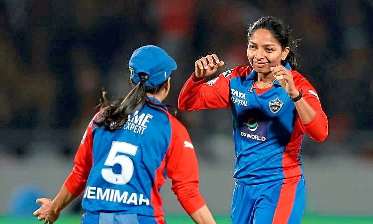 RCB vs DC : ಆರ್‌ಸಿಬಿ ಓಟಕ್ಕೆ ಬ್ರೇಕ್‌ ಹಾಕಿದ ಡೆಲ್ಲಿ     