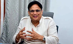 Yadgiri: ರಾಜ್ಯಪಾಲ ಗೆಹ್ಲೋಟ್ ಕೇಂದ್ರದ ಕೈಗೊಂಬೆ : ಡಾ.ಅಜಯ್ ಸಿಂಗ್ ಆರೋಪ