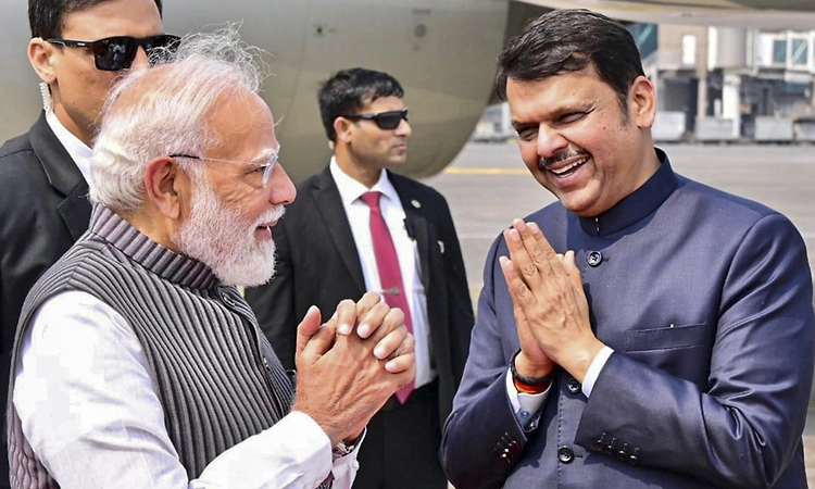 Courier firms involved in drug trafficking to be booked as co-accused: CM Fadnavis