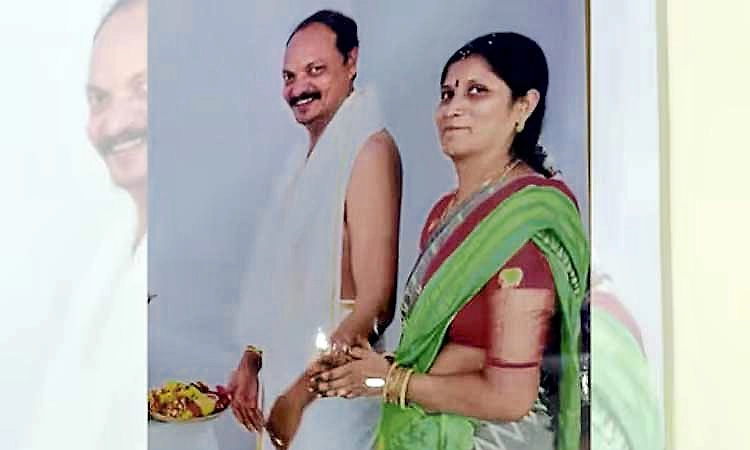 ಮನೆಯೊಳಗೆ ಒಂದೇ ಕುಟುಂಬದ ಮೂವರ ಮೃತದೇಹ ಪತ್ತೆ... ಬೆಚ್ಚಿ ಬಿದ್ದ ನೆರೆಹೊರೆಯವರು