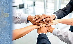 ಸೇವೆಯ ಮೂಲಕ ಸಮಾಜ ಪರಿವರ್ತನೆ