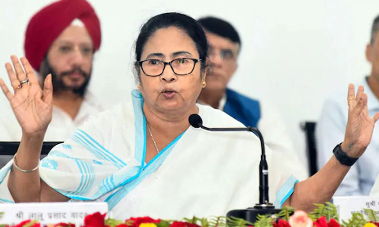 ಕೇರಳಂ ನಿರ್ಣಯ ಆಯ್ತು, 'ಬಂಗಾಳ'ಕ್ಕೆ ಅಸ್ತು ಯಾವಾಗ?: ಸಿಎಂ ಮಮತಾ ಬ್ಯಾನರ್ಜಿ