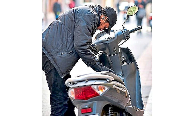 Kaup: ಮಲ್ಲಾರು : ಸ್ಕೂಟಿ ಕಳವು