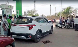 Rumours of fuel shortage trigger rush at petrol pumps in Bailhongal